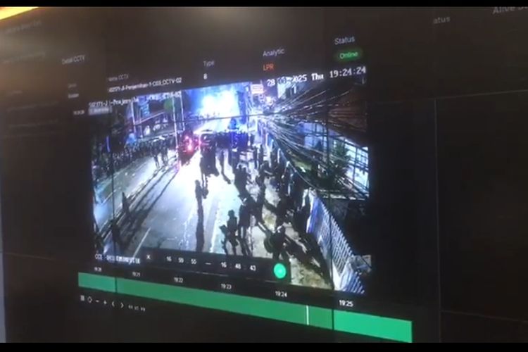 Bareskrim Polri, Kompolnas, dan Komnas HAM melihat rekaman CCTV momen pelindasan driver ojol Affan Kurniawan oleh rantis Brimob