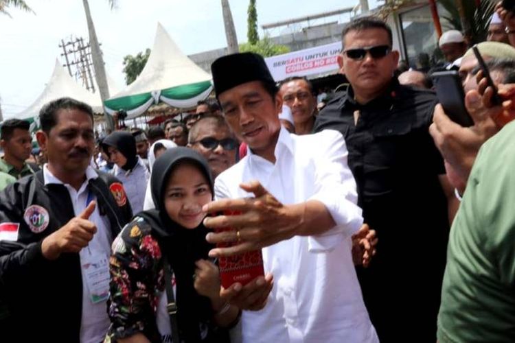 Di luar dugaan, kedatangan capres Joko Widodo untuk menggelar kampanye terbuka di Lhoksumawe, Selasa (26/3) mendapat sambutan yang sangat luar biasa.