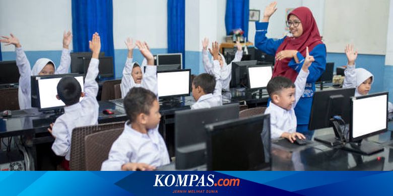 Pemerintah Mulai Salurkan "Smartboard" ke Sekolah di 3 Wilayah Ini