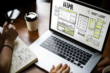 5 Perbedaan UI dan UX pada Website dan Aplikasi