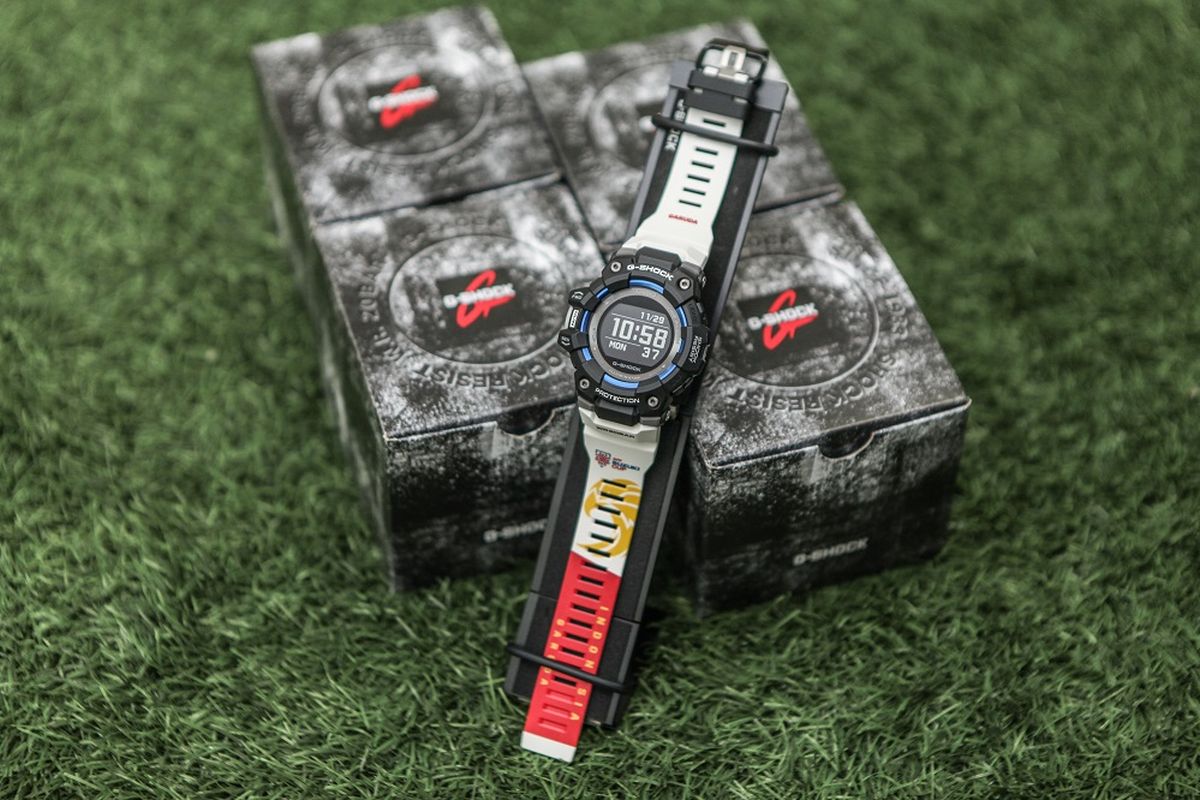 Casio Indonesia turut serta memeriahkan kompetisi sepak bola Suzuki Cup 2020 dengan mengeluarkan 35 buah jam tangan G-Shock khusus untuk Tim Nasional PSSI. Edisi spesial GBD-100 tersebut diserahkan secara resmi oleh Casio Indonesia melalui PSSI, yang kemudian didistribusikan kepada anggota Timnas Indonesia.