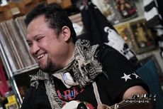 Gading Marten Turut Berduka Atas Meninggalnya Aria Baron Eks Gitaris GIGI