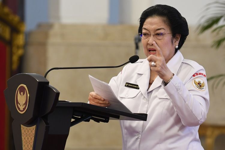 Ketua Dewan Pengarah Badan Pembinaan Ideologi Pancasila ( BPIP) Megawati Soekarnoputri memberikan pidato saat Presidential Lecture Internalisasi dan Pembumian Pancasila di Istana Negara, Jakarta, Selasa (3/12/2019). ANTARA FOTO/Puspa Perwitasari/hp.

