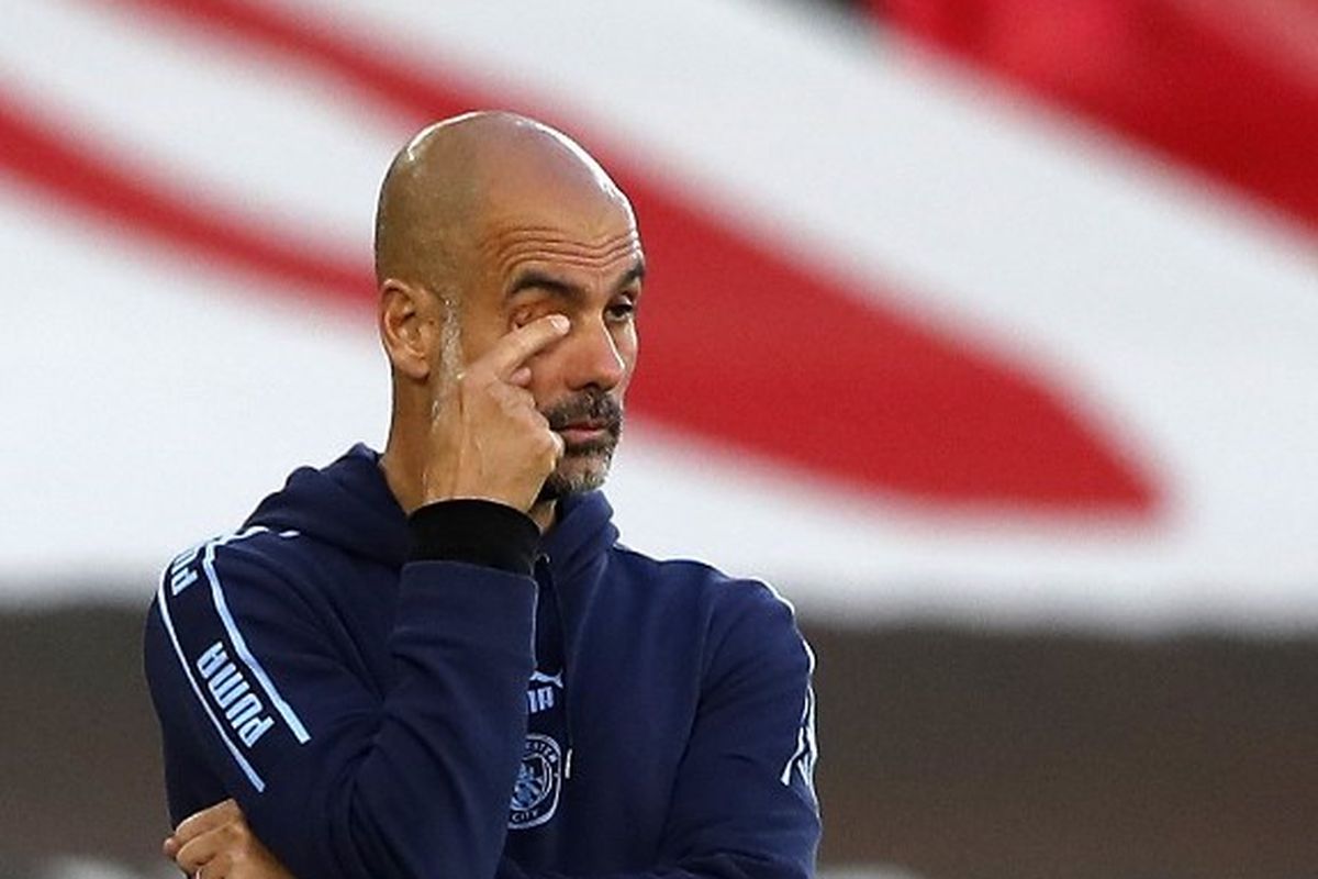 Ekspresi Pep Guardiola dalam laga Southampton vs Manchester City pada pekan ke-33 Liga Inggris 2019-2020.