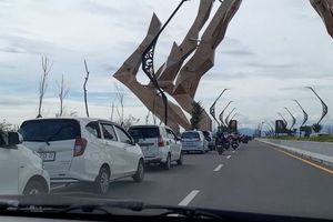 Jembatan Kabanaran Jadi Obyek Wisata Dadakan, Pemudik Berhenti untuk Swafoto Berlatar Sungai Progo
