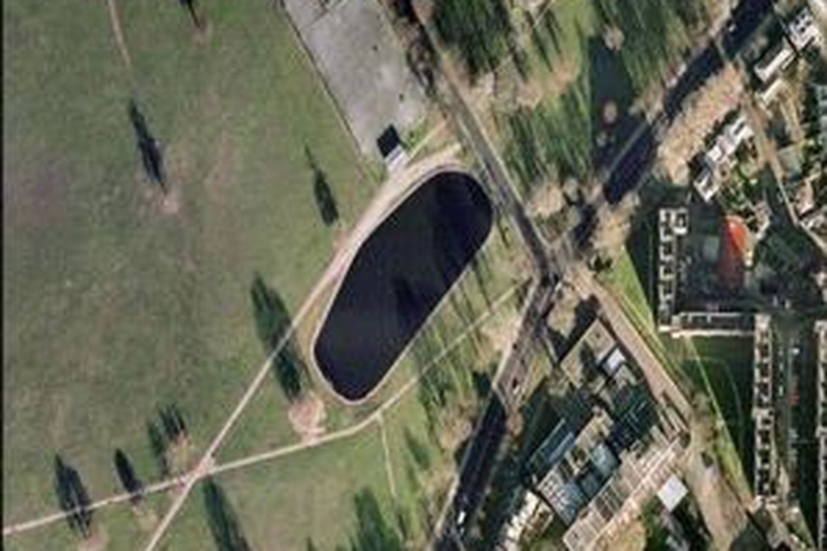 Berisiko...pencuri menggunakan Google Earth untuk melacak kolam berisi ikan yang relatif mahal