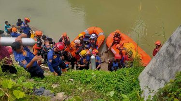 Remaja Tenggelam di Sungai Cileungsi, Pencarian 5 Jam, Jasad Ditemukan 7 Meter dari Titik Awal