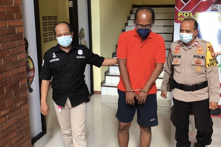 Pria yang ditangkap tim gabungan kepolisian, BIP (43) karena menebar ranjau paku rangka payung merupakan seorang tukang tambal ban.