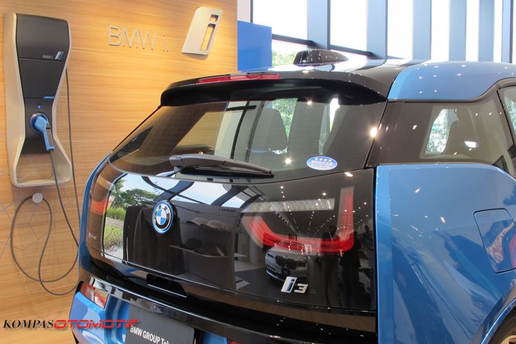 Mobil listrik city car BMW i3 