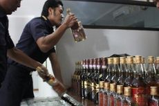 Di Perbatasan, Ratusan Botol Miras Ilegal Asal Malaysia Diamankan
