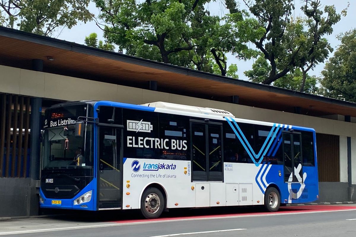 Aturan Buka Puasa di Transportasi Umum Jakarta Selama Ramadhan 2026