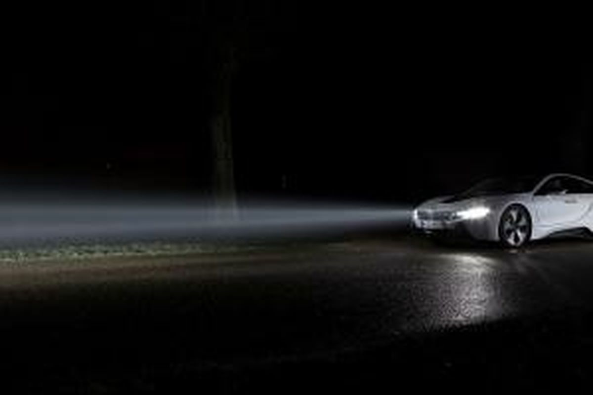 Lampu laser yang digunakan BMW i8