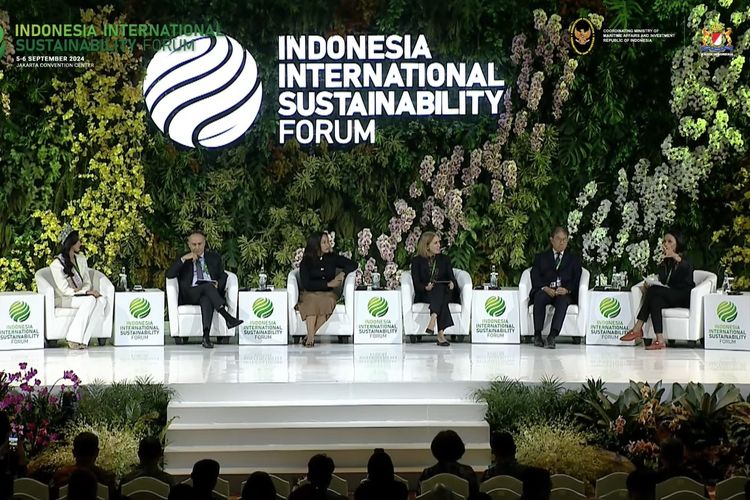  Tangkapan layar dari video yang menayangkan sesi diskusi panel dalam Indonesia Sustainability Forum (ISF) 2024 di Jakarta Convention Center (JCC), Jakarta, Jumat (6/9/2024).