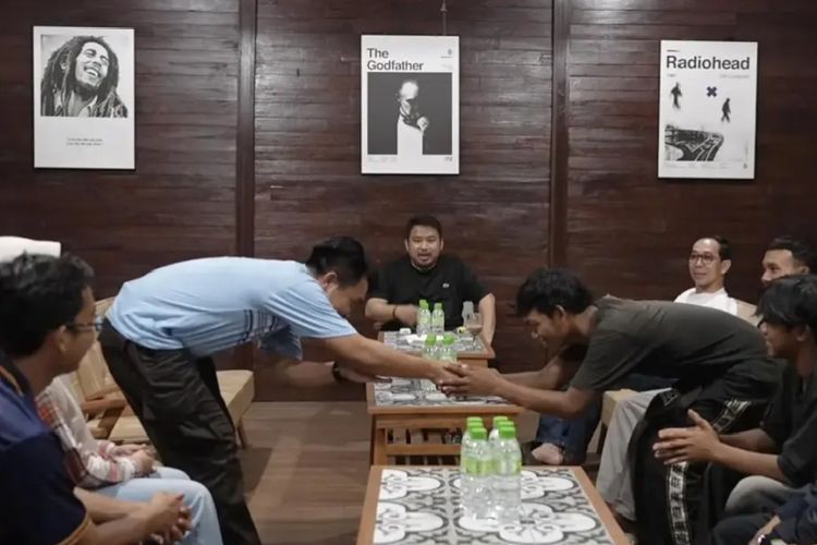 Kasus Satpam Pukul Pengamen di Alun-alun Subang Berakhir Damai usai Bupati Turun Tangan