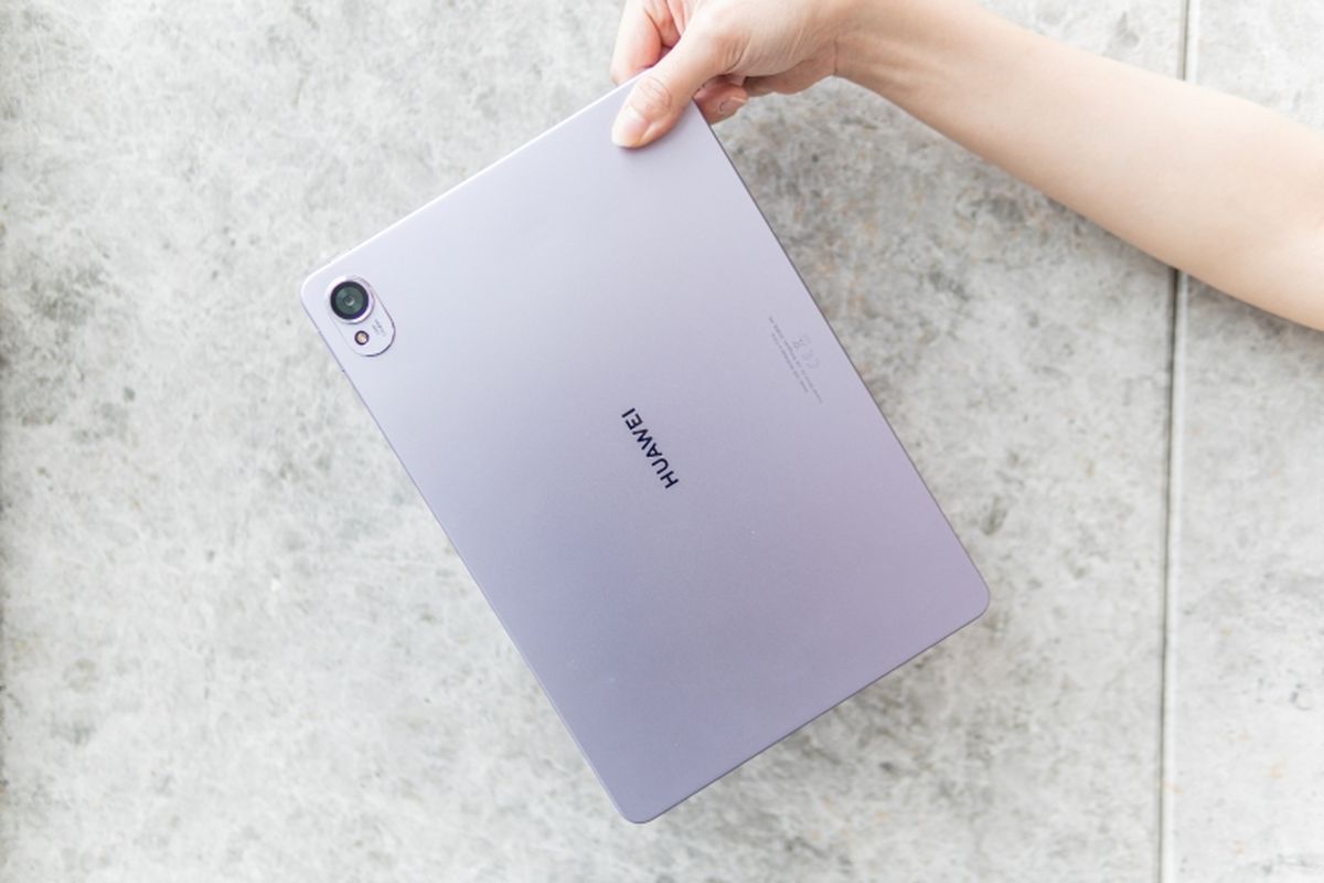 HUAWEI MatePad 11.5 S dilengkapi dengan beragam fitur dan aplikasi yang dapat meningkatkan produktivitas, kreativitas, dan hiburan pengguna.