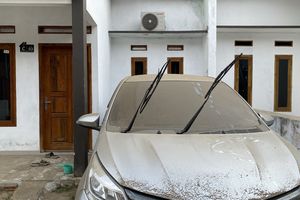 Cerita Buruh Migran Asal Lampung Kaget Baju Putih Anaknya Jadi Coklat karena Abu Vulkanik Saat 'Video Call'