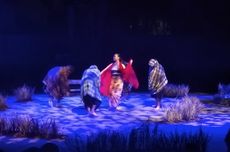 Ariel Tatum Memukau dalam Teater "Sang Kembang Bale", Legenda Penari Ronggeng Gunung