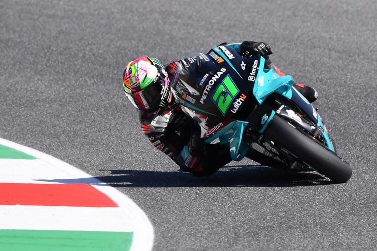 Franco Morbidelli saat sesi latihan bebas pada MotoGP Catalunya 2021. (Photo by Tiziana FABI / AFP)