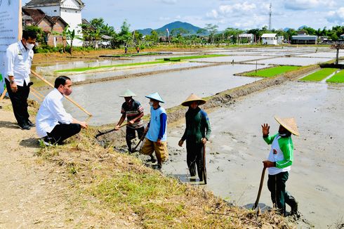 Bertemu Petani Usai Resmikan Bendungan Tugu, Presiden Berharap Hasil Pertanian Meningkat