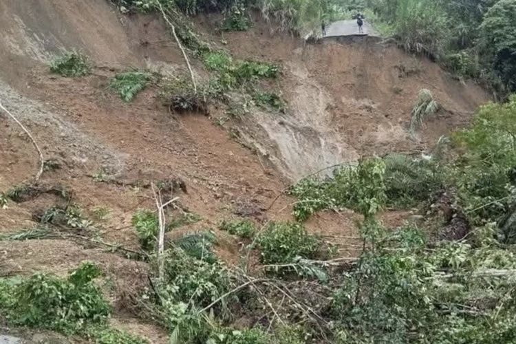 Longsor di Jalan Trans Papua, Akses Jayapura-Wamena Lumpuh Total