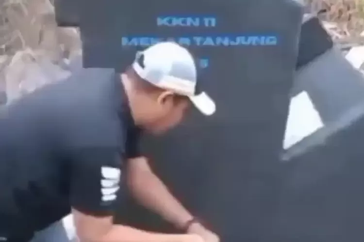 Viral Rocket Stove Mahasiswa KKN Dibongkar di Sukabumi, Baru 2 Hari Diresmikan