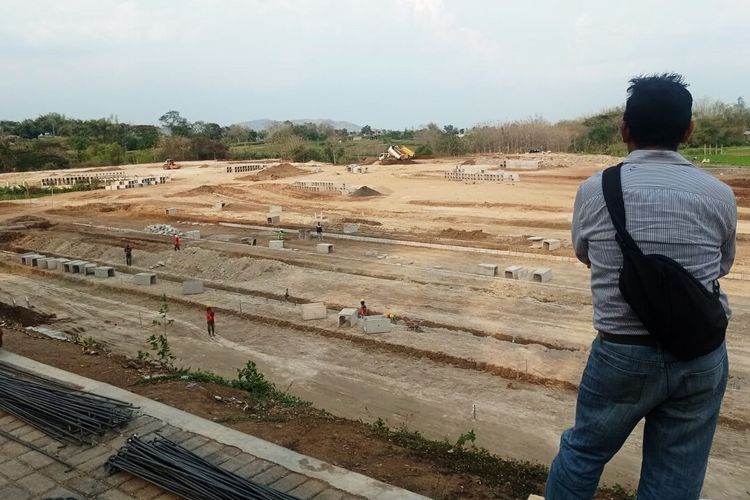 Pembangunan sirkuit di Kecamatan Parang, Kabupaten Magetan dipastikan akan selesai tahun ini. Selain untuk latihan Mario Aji yang diproyeksikan akan tampil dalam ajang MotoGP tahun 2026 mendatang, kehadiran sirkuit diharapkan bisa melahirkan bibit-bibit atlet balap motor baru di Tanah Air.