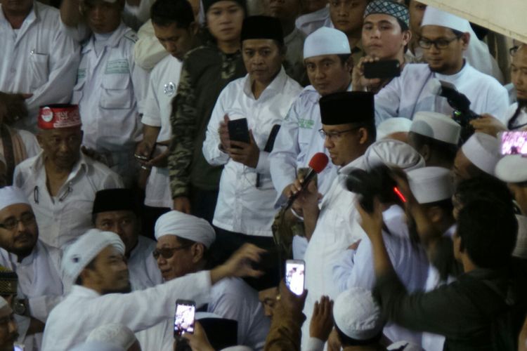 Cagub DKI Anies Baswedan di Masjid Istiqlal, Jakarta Pusat. Rabu (19/4/2017)
