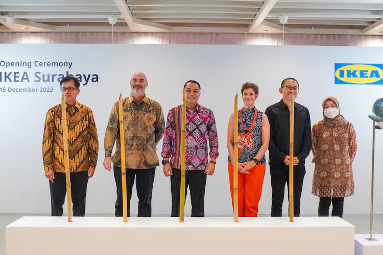 Peresmian pembukaan toko pertama IKEA di Surabaya, Jawa Timur, Kamis (15/12/2022). 