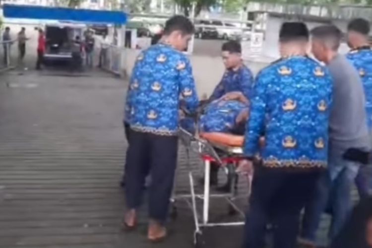 Seorang Calon Pegawai Pemerintah dengan Perjanjian Kerja (PPPK) Pemerinta Kota (Pemkot) Makassar meninggal dunia sesaat sebelum sebelum pelantikan dan pengambilan sumpah di Lapangan Karebosi, Senin (1/4/2024) pagi.