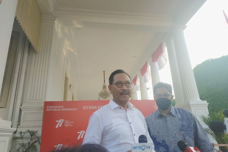 Kepala Otorita IKN Bambang Susantono dan Wakil Kepala Otorita IKN Dhony Rahajoe memberikan keterangan pers di Kompleks Istana Kepresidenan, Selasa (23/8/2022).