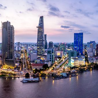 Ilustrasi pemandangan kota Ho Chi Minh City di Vietnam.