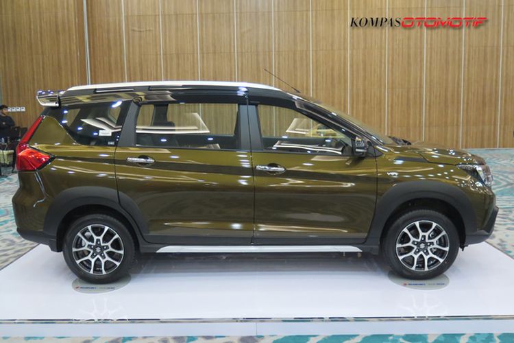 Harga dan Spesifikasi Mobil  Terbaru  Suzuki  Suzuki  XL7 