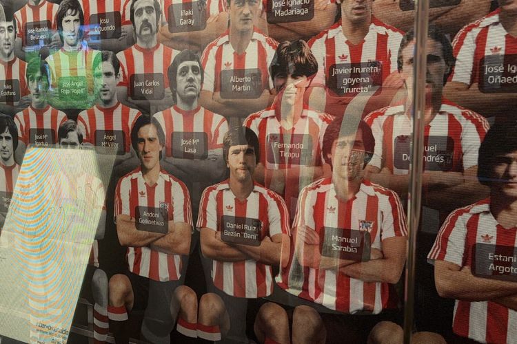Terdapat Andoni Goikoetxea dalam jajaran foto pemain di sepanjang sejarah Athletic Club. Foto itu terpajang di Stadion San Mames.