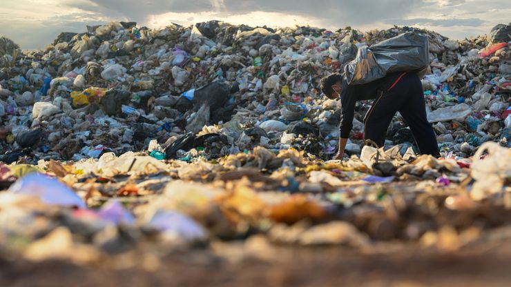 Bahaya Sampah Menumpuk