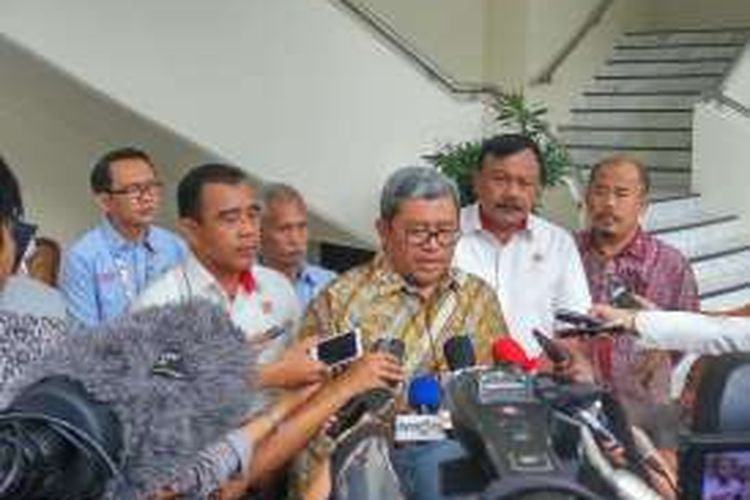 Gubernur Jawa Barat Ahmad Heryawan di Kantor Wakil Presiden, Jakarta, Kamis (1/9/2016).