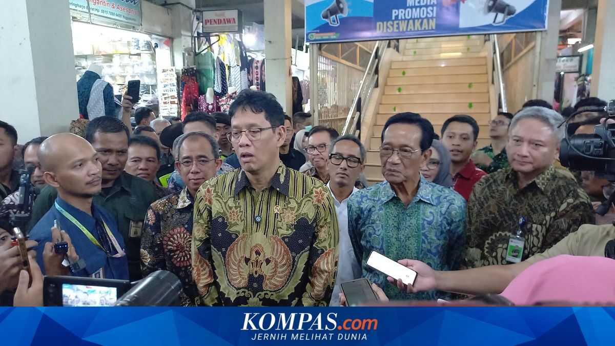 Indonesia Considers Salary Cuts for Officials Amid Middle East Conflict & Economic Outlook