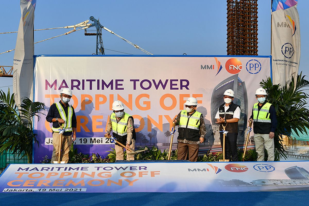 PT Pelabuhan Indonesia II (Pelindo) melakukan seremonial topping off Maritime Tower pada Rabu (19/5/2021)