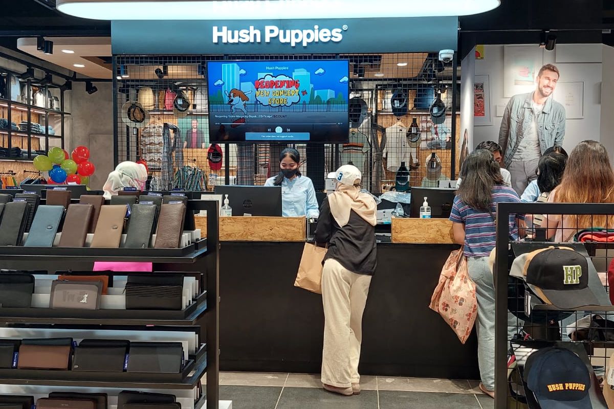 Gerai terbaru Hush Puppies dari mal Margocity Depok. 