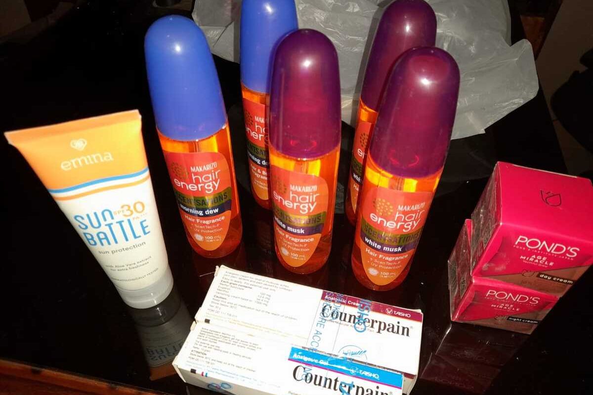 Seorang pria berinisial AM alias Subur (31) kepergok mencuri barang di rak Alfamart di Desa Gorowong, Kecamatan Parung Panjang, Kabupaten Bogor, Jawa Barat, Selasa (30/8/2022) sore sekitar pukul 16.15 WIB.