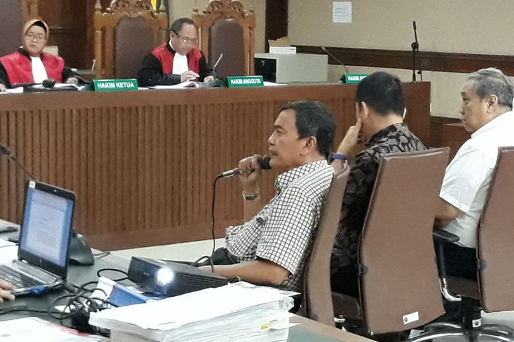 Mantan Direktur PT Duta Graha Indah, Mohammad El Idris bersaksi di Pengadilan Tipikor Jakarta, Rabu (24/10/2018).