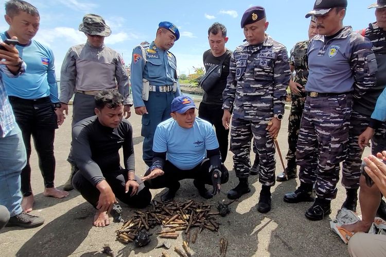 Tim Kopaska menemukan lagi amunisi di perairan Cilacap, Jawa Tengah, Jumat (21/7/2023).