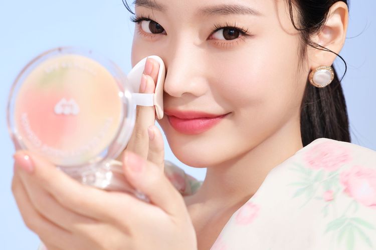 Merek kosmetik barenbliss mengeluarngkan seri complexion terbarunya, Bloomate Complexion Series.