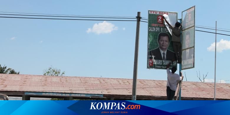 Panwaslu Ttu Tertibkan 111 Baliho Caleg Dan Anggota Dpd