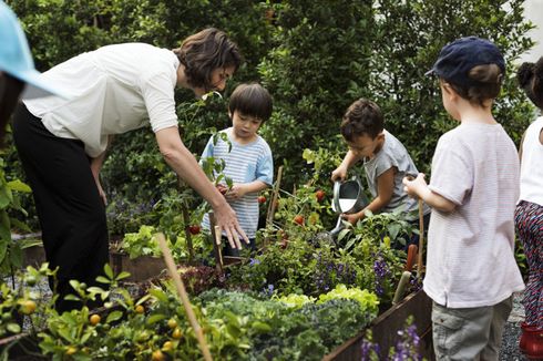 Jelaskan Apa yang Bisa Kamu Contoh dari Film Pendek Kebun Sekolahku!