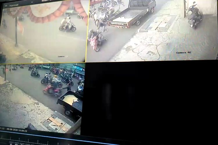 Aksi berandalan bermotor berknalpot bising menyerang warga di Jalan Cihideung Balong Kota Tasikmalaya, terekam CCTV viral di media sosial, Senin (10/8/2020).
