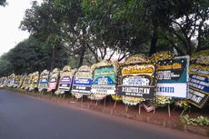 Karangan Bunga Dukacita Penuhi Kawasan Rumah Tjahjo Kumolo, dari Jokowi-Ma'ruf hingga Panglima TNI