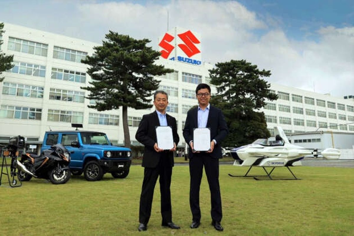 Suzuki Motor Corporation mengumumkan bahwa mereka telah menandatangani perjanjian dengan SkyDrive Inc untuk memproduksi mobil terbang di pabrik Suzuki di Shizuoka.