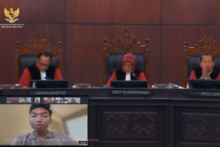Di MK, 6 Mahasiswa UNS Dorong Adanya Batas Usia Maksimal Capres-Cawapres