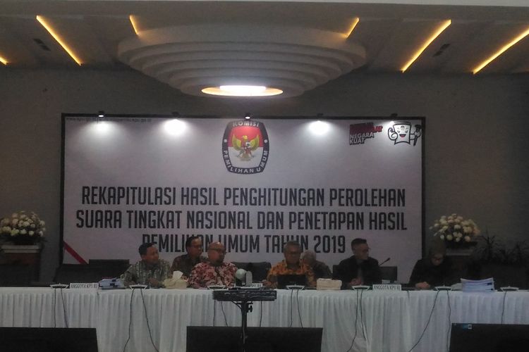 Rekapitulasi KPU di Gedung KPU, Jakarta Pusat, Sabtu (18/5/2019). 