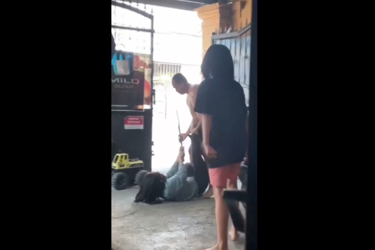 Potongan video dugaan KDRT di Surabaya, Rabu (18/6/2025).